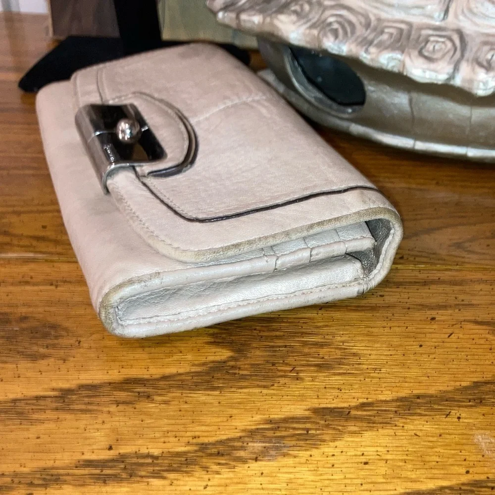 Coach Envelope Clutch Wallet Gold  Champagne Leather EUC